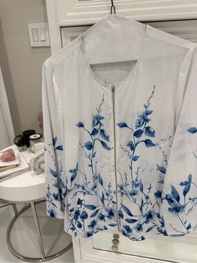 Chico's White Top with Blue Trim
